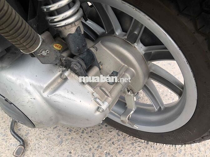 nhà thừa chiếc xe máy ko đi đến bán cho ai cần