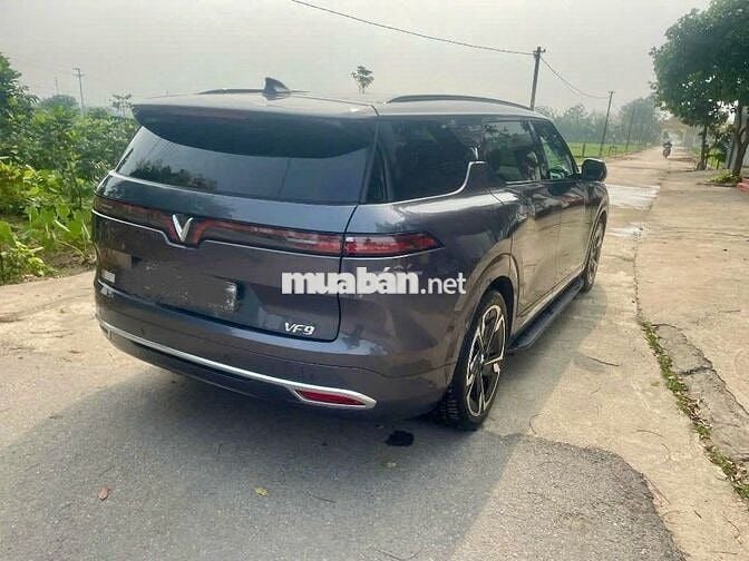 Vinfast VF9 Plus 2023 Thuê pin 11.600km