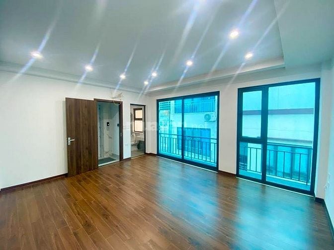 NHÀ ĐẸP KHƯƠNG ĐÌNH - 7 TẦNG THANG MÁY - Ô TÔ ĐỖ CỬA - CHỈ 12.6 TỶ