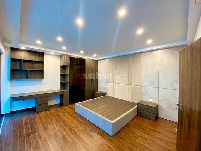 NHÀ ĐẸP KHƯƠNG ĐÌNH - 7 TẦNG THANG MÁY - Ô TÔ ĐỖ CỬA - CHỈ 12.6 TỶ