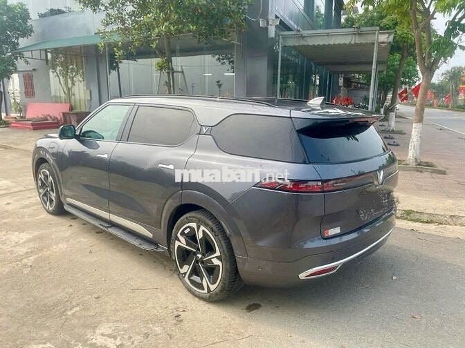 Vinfast VF9 Plus 2023 Thuê pin 11.600km