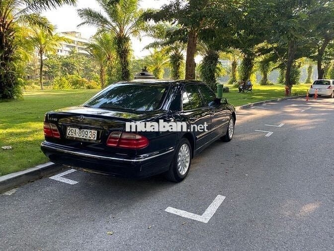 Mercedes Benz E Class 2001 - 90000 km