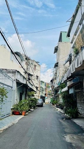 Cho thuê nhà 1 trệt 3 lầu hẻm 6m 1/ Quang Trung p10 4x15 gần cầu vượt