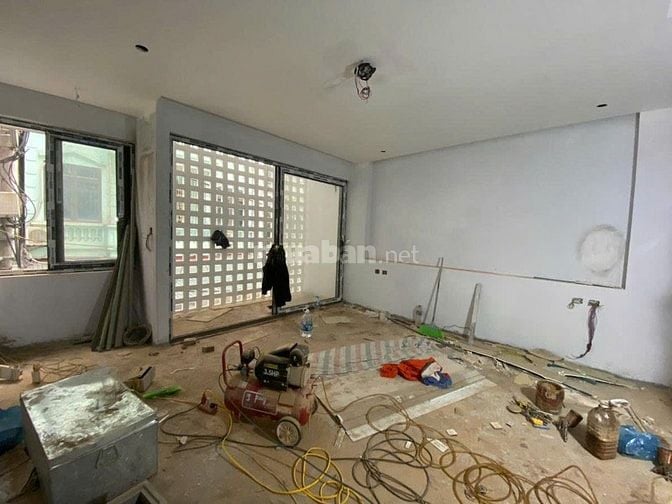 BÁN NHÀ LẠC LONG QUÂN, NHÀ MỚI THANG MÁY NGÕ THÔNG,63,5M2, GIÁ 21,2TỶ