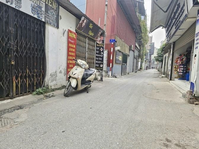 Bán đất Phố Trạm, Cổ Linh, Long Biên, 54m2, giá 13.8 tỷ, ô tô to, Kinh
