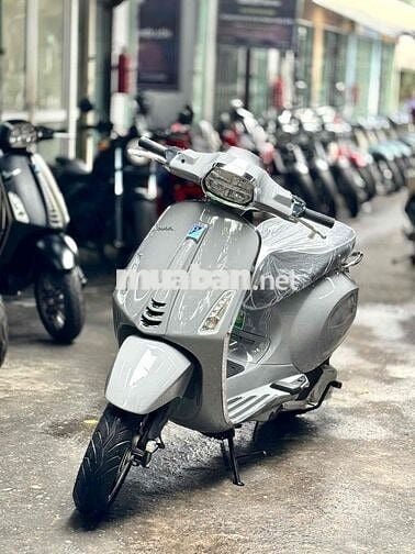 Vespa Sprint 125 ABS xe mới