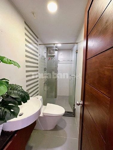 Kẹt NH hạ giá 1ty,nhà 4lau,khu dân cư,60m,HXH,Nguyên Hồng,Bình Thạnh