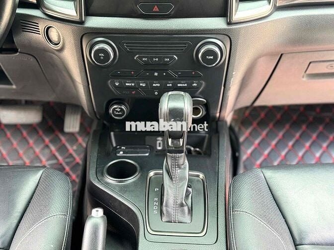 Ford Everest 2021 4x2 2.0 Titanium