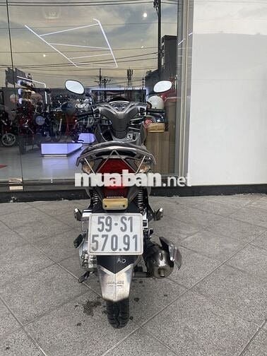 Xe AirBlack 2012 không 9 chủ