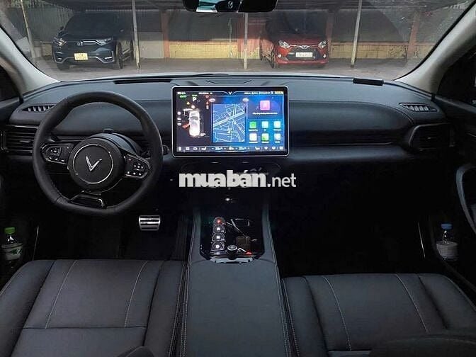 VinFast VF8 2024 Eco - 14000 km