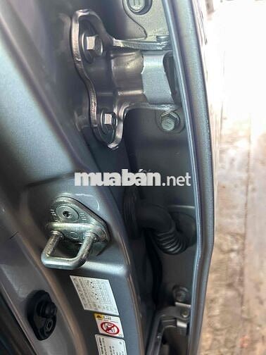 Toyota Innova 2018 2.0E - 100000 km