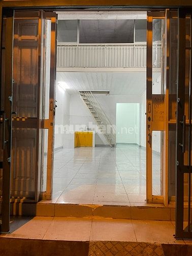 Cho thuê nhà 48m2, BHH B, mặt bằng trống, tiện kinh doanh