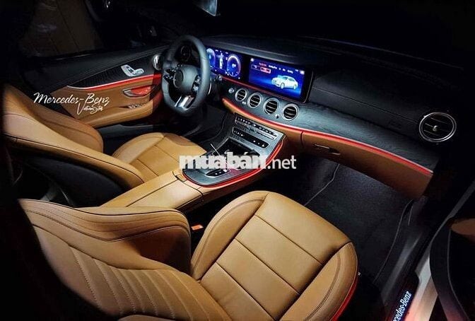 Mercedes Benz E300 AMG V1 Full Option