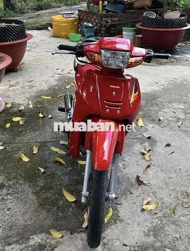 ware 2004 máy móc im thì thầm