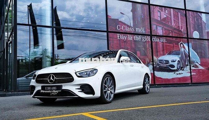 Mercedes Benz E300 AMG V1 Full Option