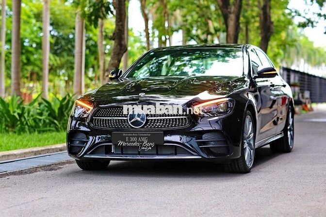 Mercedes Benz E300 AMG V1 Full Option