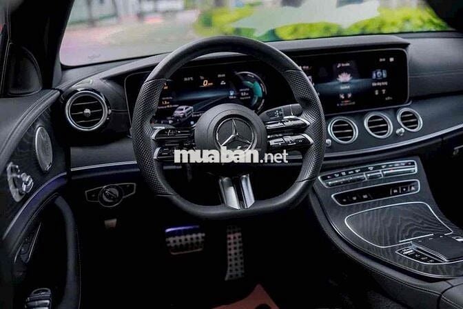 Mercedes Benz E300 AMG V1 Full Option