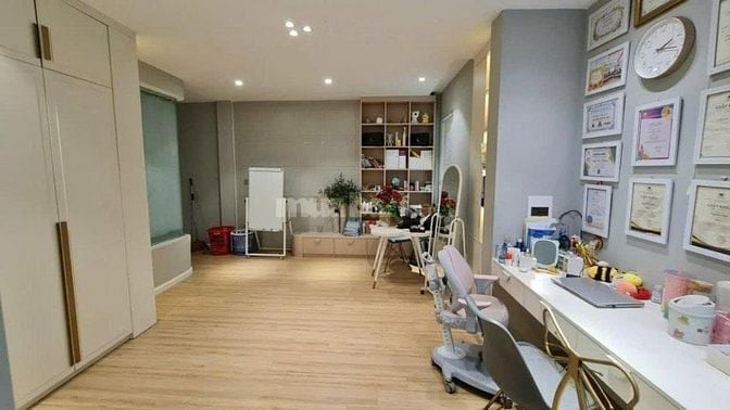 BÁN NHÀ NGUYỄN VĂN CỪ - 6 TẦNG THANG MÁY - 90M2,MT 6M - 21,4 TỶ.