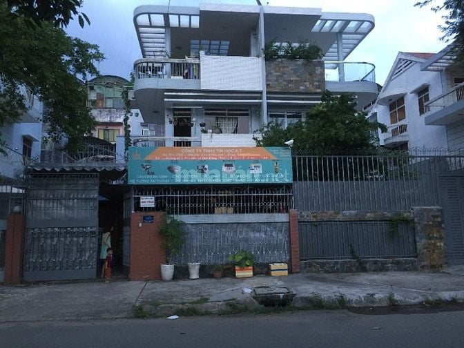 Tầng trệt nhà biệt thự, Phường 6, Quận 8 – DT: 170 m2, giá 12,5 triệu