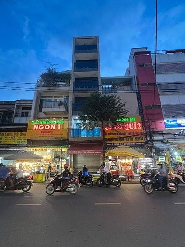 NHÀ 5LẦU /NGAY CHỢ TÂN MỸ Q7 /GIÁ:69triệu/tháng