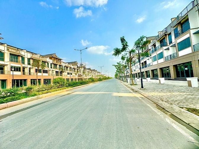 LÔ GÓC DUY NHẤT TẠI NHÀ PHỐ HẬU NGHĨA 405M2 GIÁ ĐẦU TƯ 17,8TR/M2