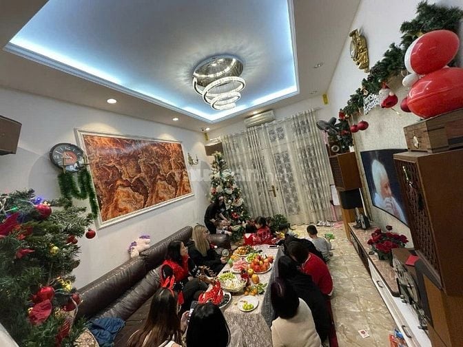 BÁN GẤP NHÀ TRƯƠNG ĐỊNH 4T x 82M2, 6 NGỦ, MT 6.6M - Ô TÔ VÀO NHÀ 