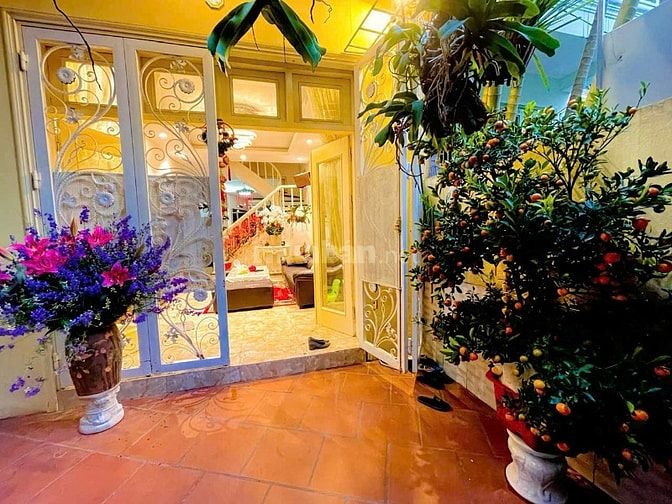 BÁN GẤP NHÀ TRƯƠNG ĐỊNH 4T x 82M2, 6 NGỦ, MT 6.6M - Ô TÔ VÀO NHÀ 