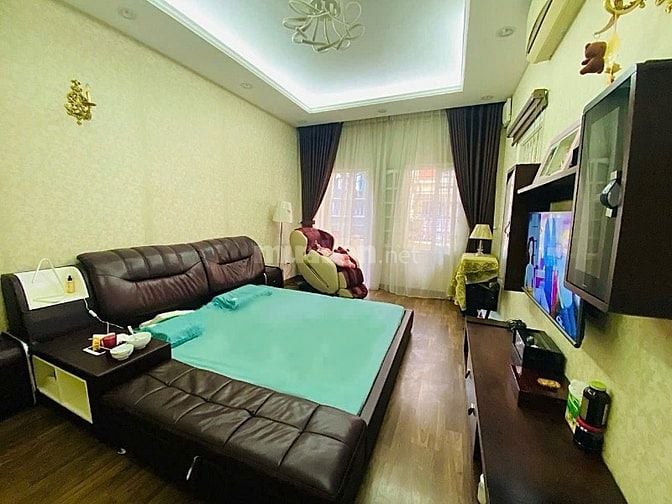 BÁN GẤP NHÀ TRƯƠNG ĐỊNH 4T x 82M2, 6 NGỦ, MT 6.6M - Ô TÔ VÀO NHÀ 