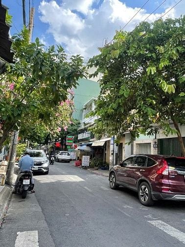 Cho thuê nhà nguyên căn Mặt Tiền Nguyễn Bá Tuyển - Khu K300