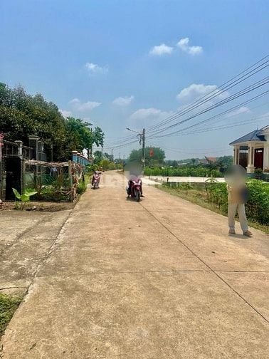 Bán Đất 600m2 Có Thổ Cư 200m2 Ngay Khu Dân Cư Đông, Giá 670 triệu