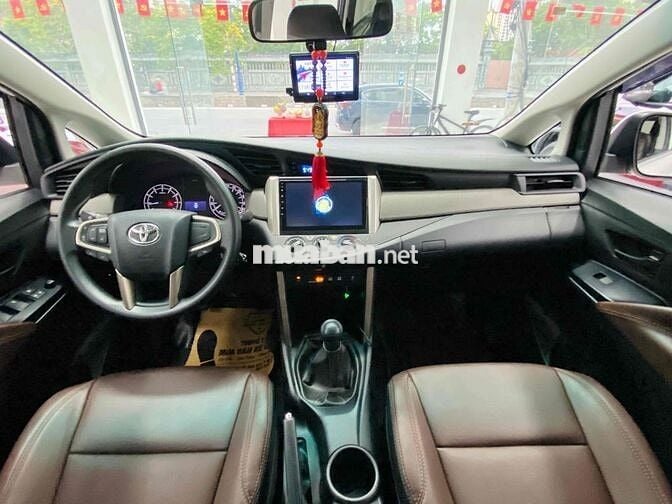 Toyota Innova 2021 2.0E - 32000 km