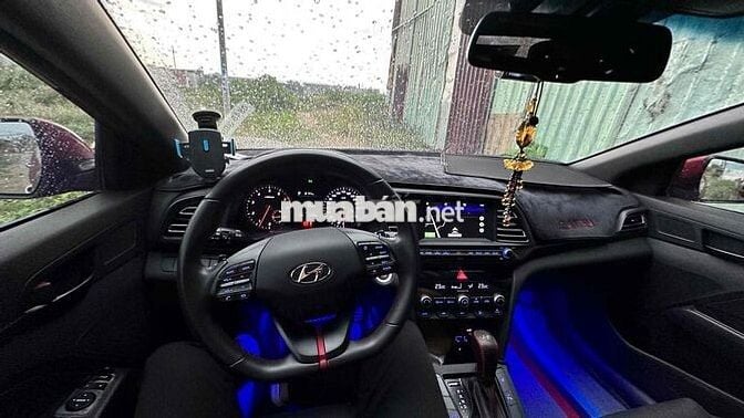 Hyundai Elantra 2020 1.6 AT Sport - 24000 km