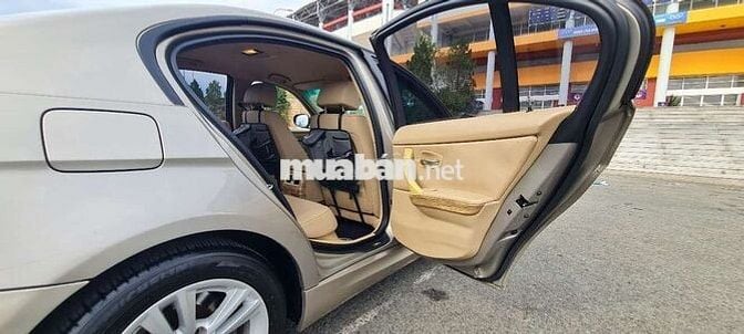 BMW 3 Series 201***0 km, đẹp hiếm có chiếc thứ 2