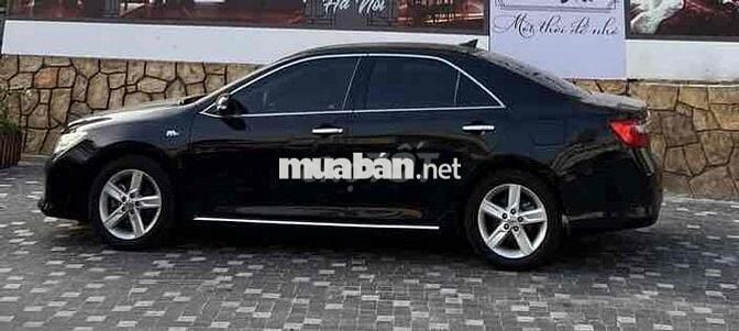 Toyota Camry 2013 2.5Q - 80000 km