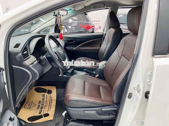 Toyota Innova 2021 2.0E - 32000 km