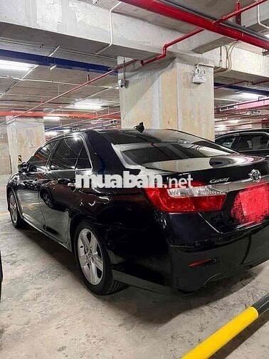 Toyota Camry 2013 2.5Q - 80000 km