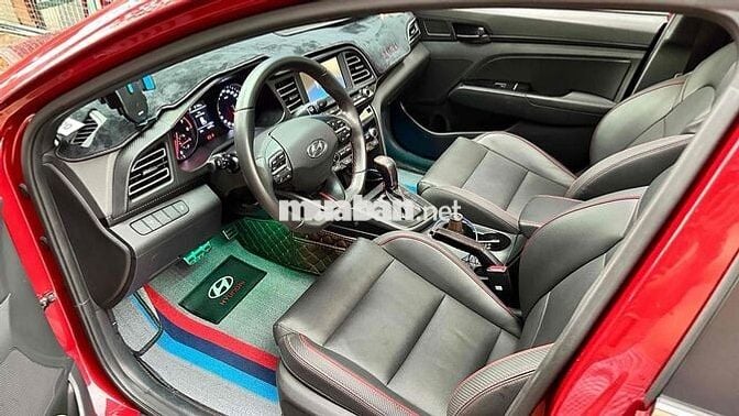 Hyundai Elantra 2020 1.6 AT Sport - 24000 km