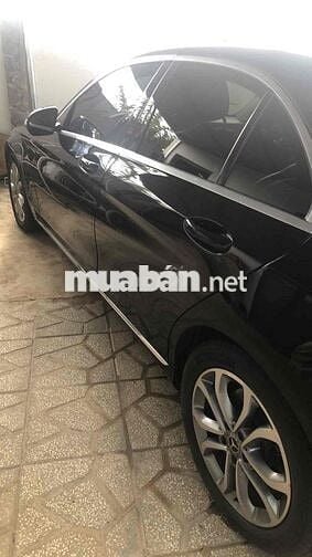 Mercedes Benz C Class 2019 C200 - 70 km