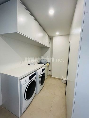 VIP QUẬN 1- MT HIẾM BÁN- NGUYỄN VĂN NGUYỄN- 42m2 (4x10)- 5 TẦNG- 1x TỶ