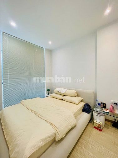 VIP QUẬN 1- MT HIẾM BÁN- NGUYỄN VĂN NGUYỄN- 42m2 (4x10)- 5 TẦNG- 1x TỶ