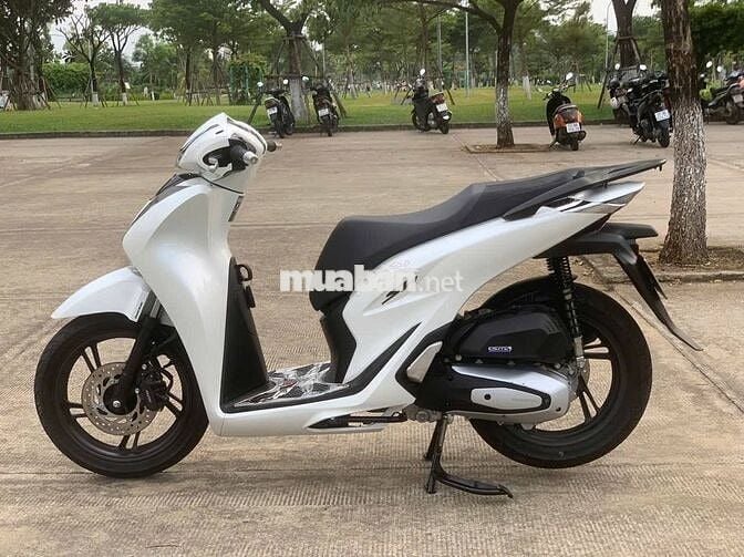 Honda sh 2024 trắng lên đèn siêu đẹp có trả góp