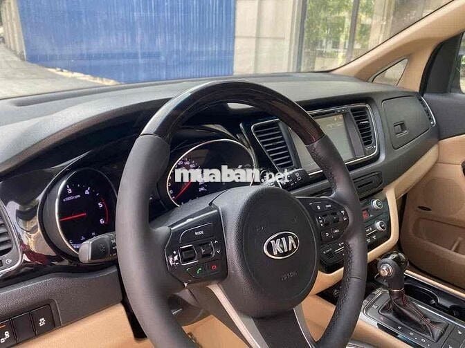 Kia Sedona 2016 - 127899 km