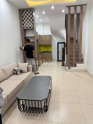 Bán nhà Mỹ Đình vtri VIP 20m ô tô, ngõ rộng 35m2*5 tầng giá 6,5 tỷ 