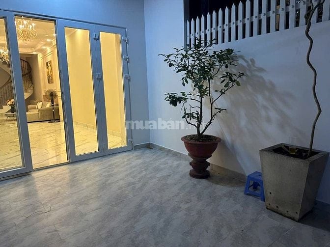 HXH 25 /38 TÔN THẤT TÙNG Q1/ DT: 121m2 Giá:25tỷ