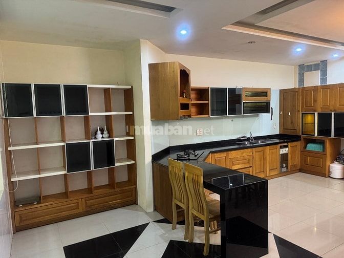 Nhà 3 tầng, 31 Hoàng Thúc Trâm,gần Sân Bay Đà Nẵng. giá 7.9 tỷ.