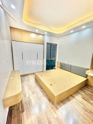 BÁN NHÀ TRUNG TÂM CẦU GIẤY, NGÕ RỘNG OTO TRÁNH GIÁ CHỈ TỪ 15T