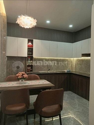 Cần bán nhà Võ Thị Sáu Q3.Hẻm ô tô sổ riêng chính chủ. Nhà trống 