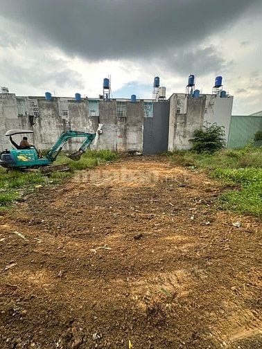 Bán 80m2 đất thổ cư, gần chợ đình ngã 3 mỹ hạnh, giá 525trieu bao giấy