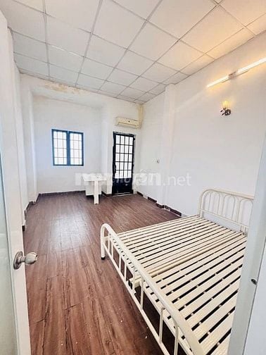Cho thuê nhà hẻm 3m Phú Thọ, P.1, Q.11 giá 9,5tr
