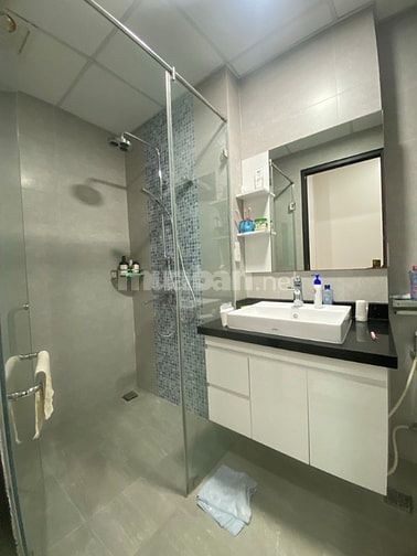 NR nằm tại Đường Ngọc Hà, p Ngọc Hà, Q.Ba Đình, HN. Ngôi nhà này có 3P